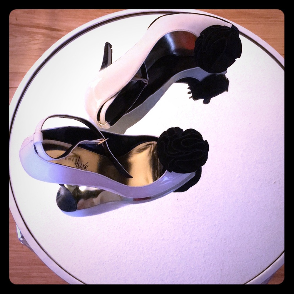 J. Renee Luxe heel dress shoe